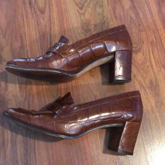 Joan & David Vintage leather heeled loafers ￼6.5 made in Italy - Picture 1 of 7